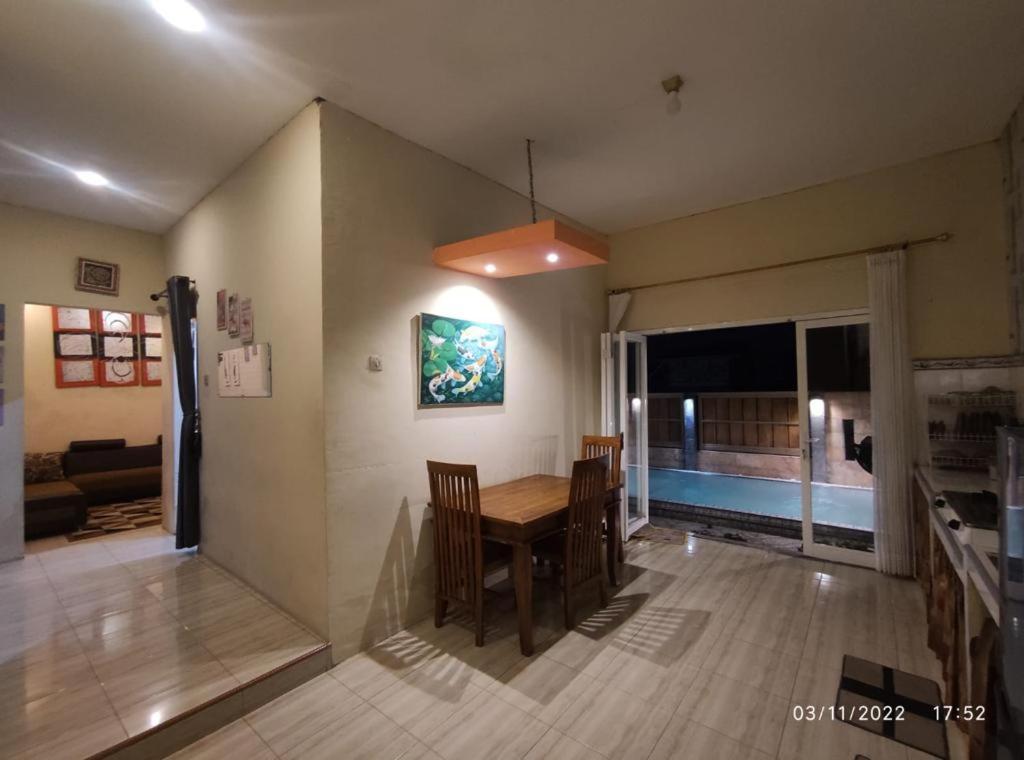 Vila Puncak Pinus And Pool Batu  Exteriér fotografie